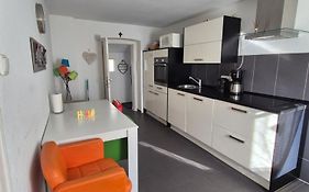 Puppenstube mir 2 Zimmer anstatt 3 Zimmer